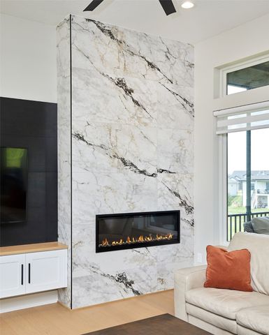 5016 150th Street, Urbandale, IA 50323