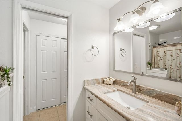 314 KNOTTWOOD COURT 314, Sun City Center, FL 33573