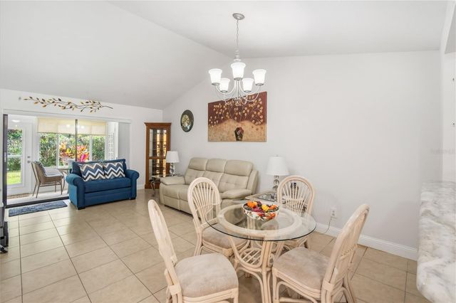 314 KNOTTWOOD COURT 314, Sun City Center, FL 33573