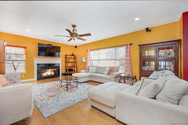 2 Equine Lane, Lake Grove, NY 11755