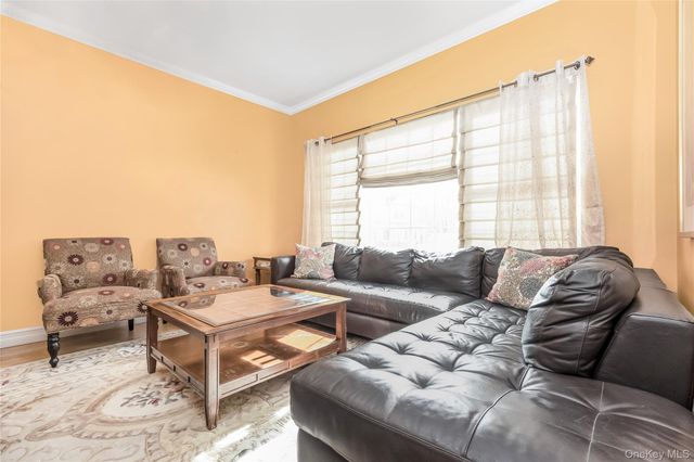 2 Equine Lane, Lake Grove, NY 11755