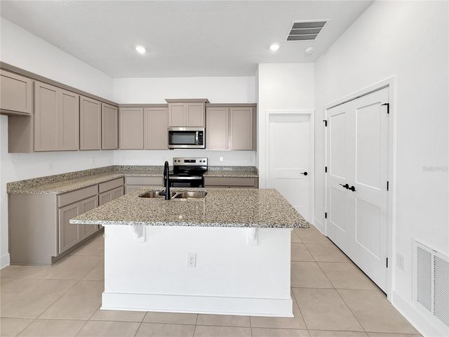 1650 ANN ROSE WAY, Leesburg, FL 34748