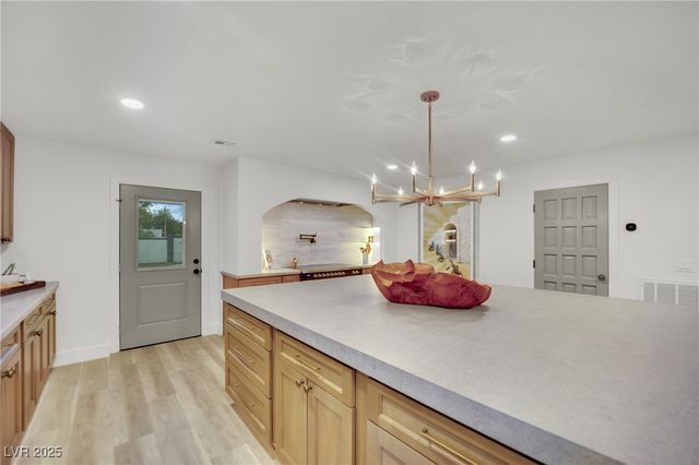 1244 Park Circle, Las Vegas, NV 89102