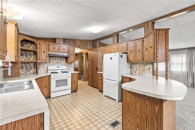 33580 W 202nd Street, Lawson, MO 64062