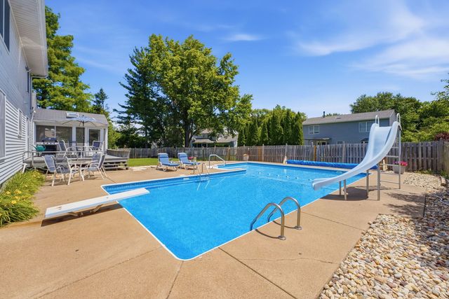 3610 73rd Street, Moline, IL 61265