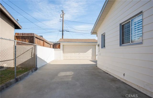 742 N Aguirre, San Dimas, CA 91773