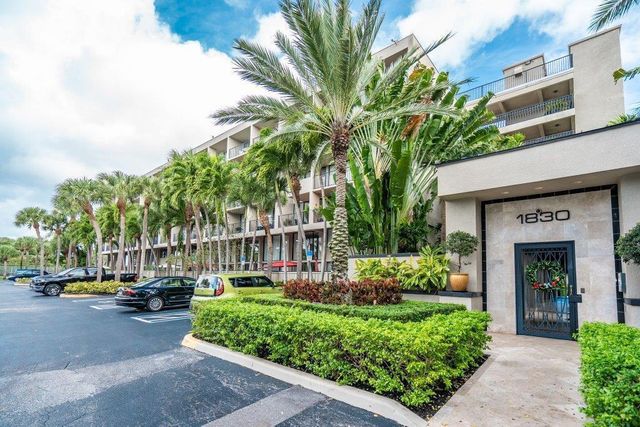 1830 Embassy Drive 411, West Palm Beach, FL 33401
