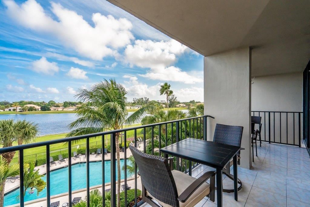 1830 Embassy Drive 411, West Palm Beach, FL 33401