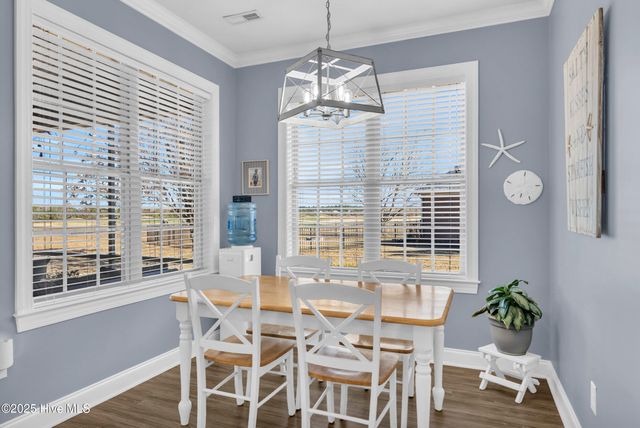 100 Scotlands Court, Hampstead, NC 28443