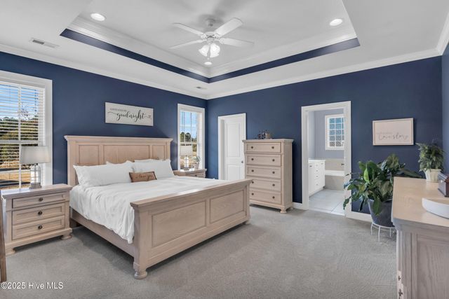 100 Scotlands Court, Hampstead, NC 28443