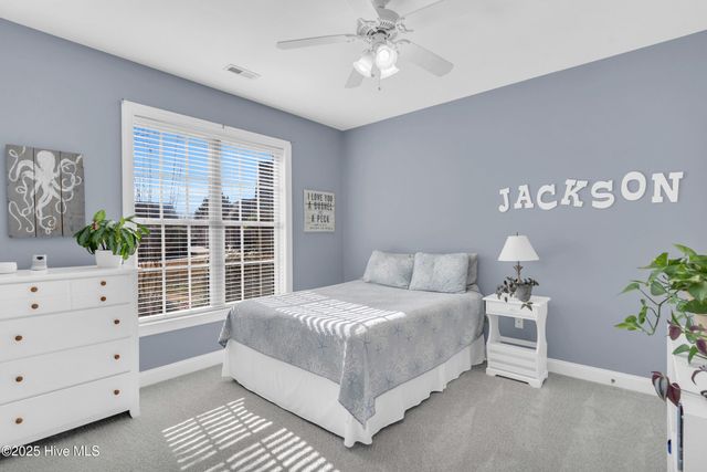 100 Scotlands Court, Hampstead, NC 28443