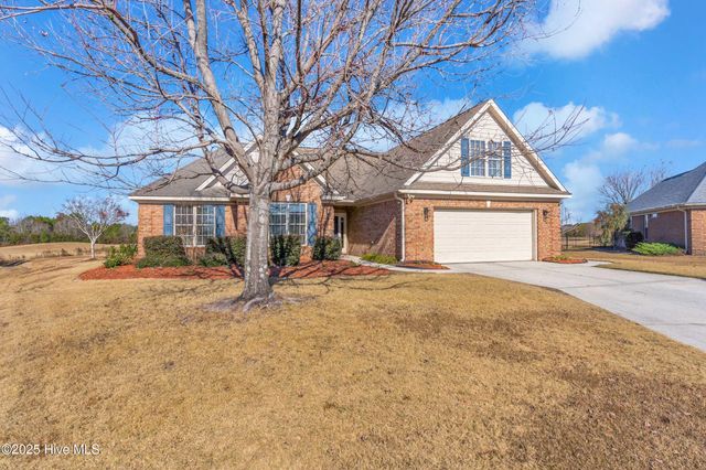 100 Scotlands Court, Hampstead, NC 28443