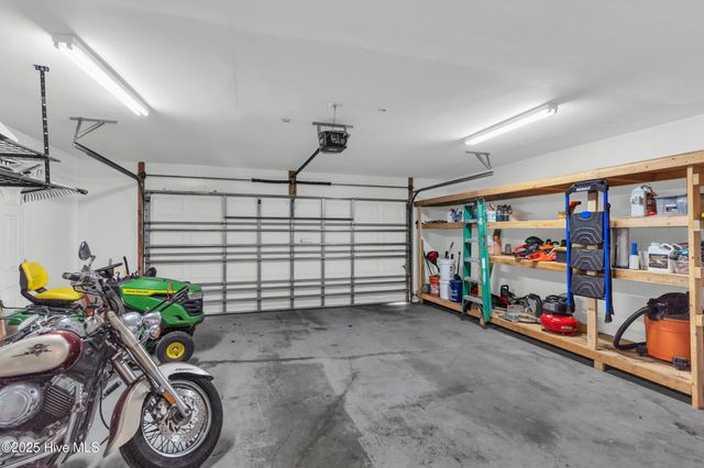 100 Scotlands Court, Hampstead, NC 28443