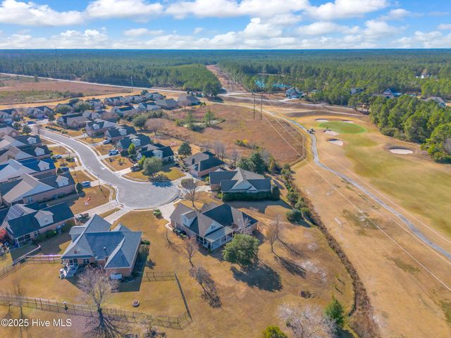 100 Scotlands Court, Hampstead, NC 28443