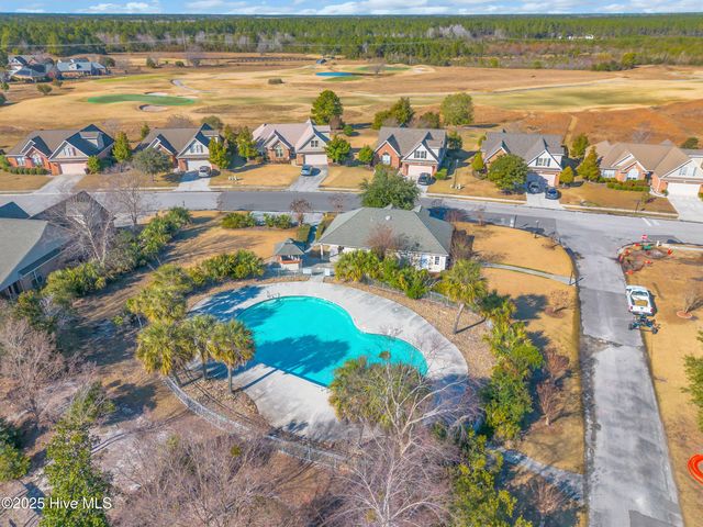 100 Scotlands Court, Hampstead, NC 28443