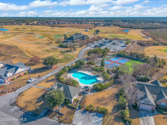 100 Scotlands Court, Hampstead, NC 28443