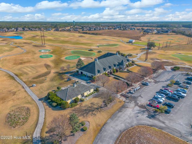 100 Scotlands Court, Hampstead, NC 28443