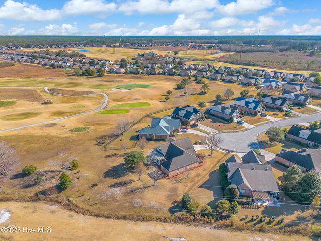 100 Scotlands Court, Hampstead, NC 28443