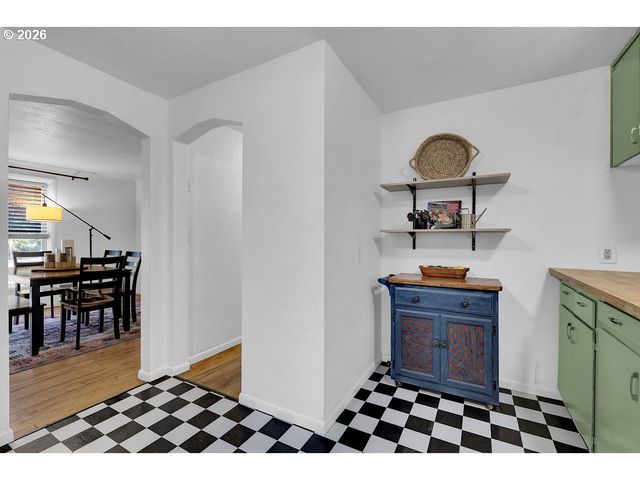 2045 W 18TH Ave, Eugene, OR 97402