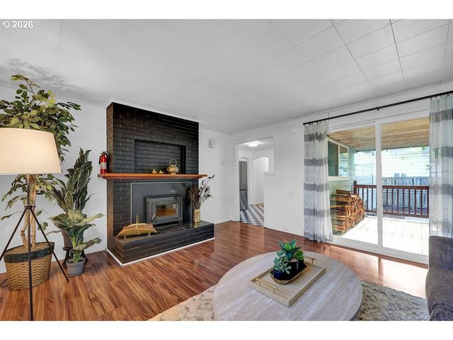 2045 W 18TH Ave, Eugene, OR 97402