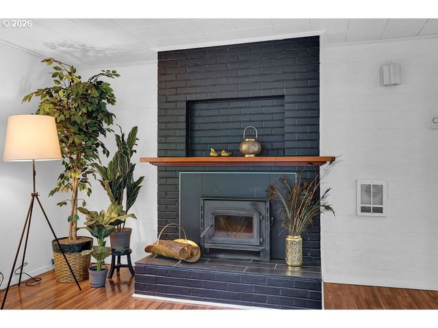 2045 W 18TH Ave, Eugene, OR 97402