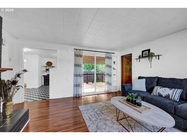 2045 W 18TH Ave, Eugene, OR 97402