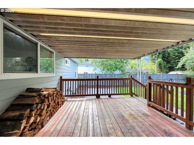 2045 W 18TH Ave, Eugene, OR 97402