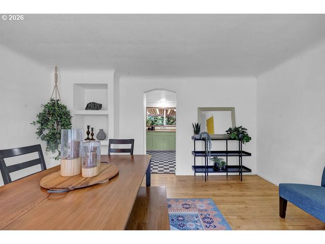 2045 W 18TH Ave, Eugene, OR 97402