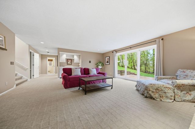 13220 38th Avenue N, Plymouth, MN 55441