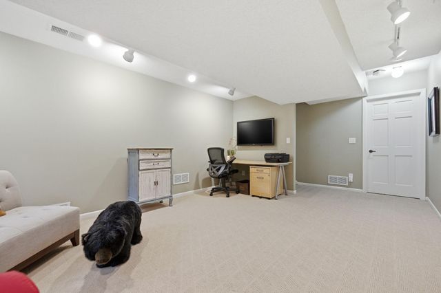 13220 38th Avenue N, Plymouth, MN 55441
