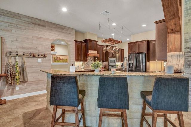 1283 Laurel Lane, Angleton, TX 77515
