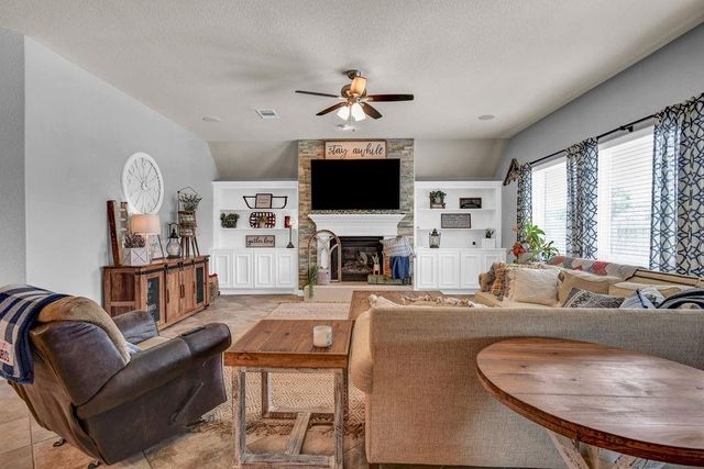 1283 Laurel Lane, Angleton, TX 77515