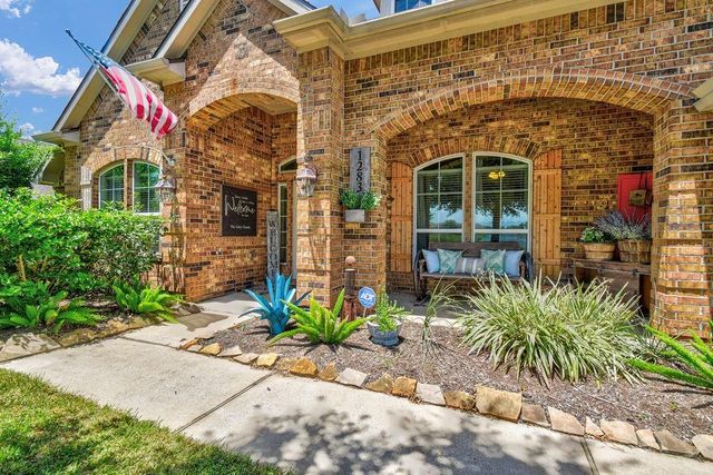1283 Laurel Lane, Angleton, TX 77515