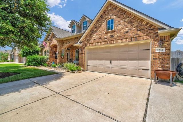 1283 Laurel Lane, Angleton, TX 77515