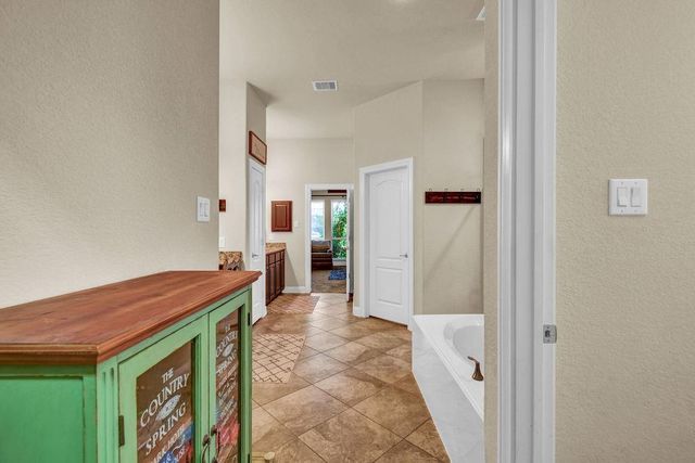 1283 Laurel Lane, Angleton, TX 77515