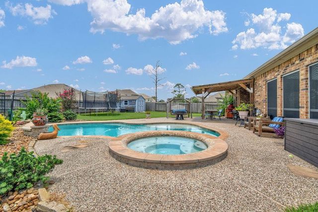 1283 Laurel Lane, Angleton, TX 77515