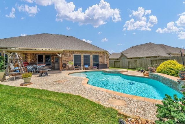 1283 Laurel Lane, Angleton, TX 77515