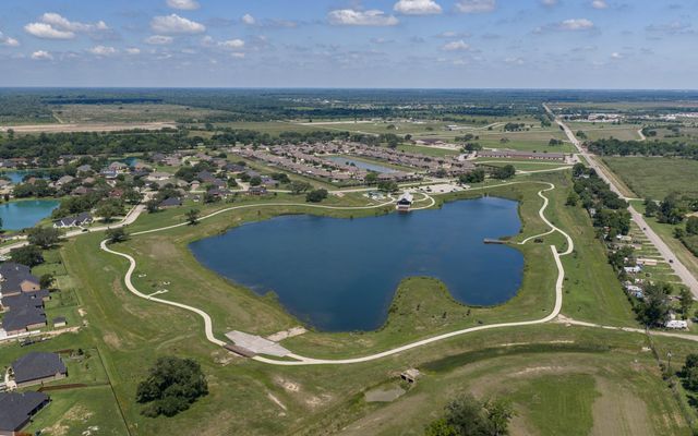 1283 Laurel Lane, Angleton, TX 77515
