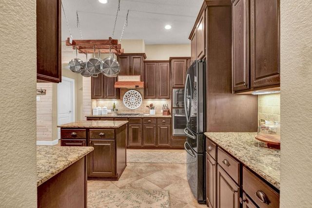 1283 Laurel Lane, Angleton, TX 77515