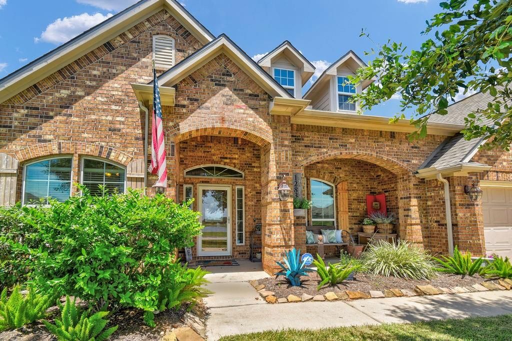 1283 Laurel Lane, Angleton, TX 77515