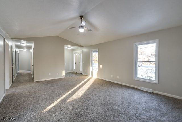 10488 California Street, Reminderville, OH 44202