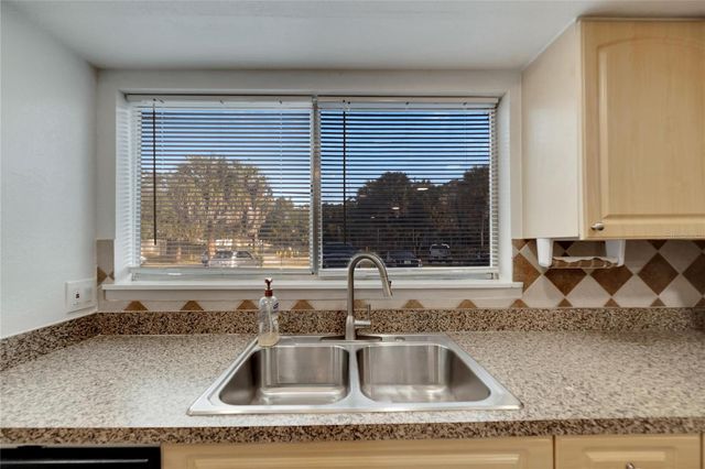 6301 NEWTOWN CIRCLE 1A4, Tampa, FL 33615