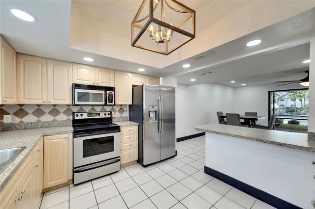 6301 NEWTOWN CIRCLE 1A4, Tampa, FL 33615