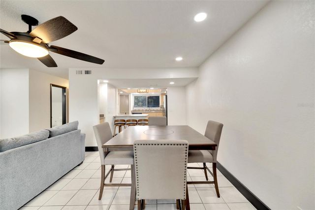 6301 NEWTOWN CIRCLE 1A4, Tampa, FL 33615