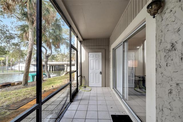 6301 NEWTOWN CIRCLE 1A4, Tampa, FL 33615