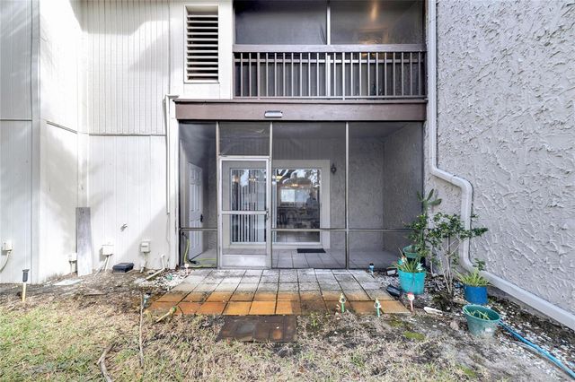 6301 NEWTOWN CIRCLE 1A4, Tampa, FL 33615