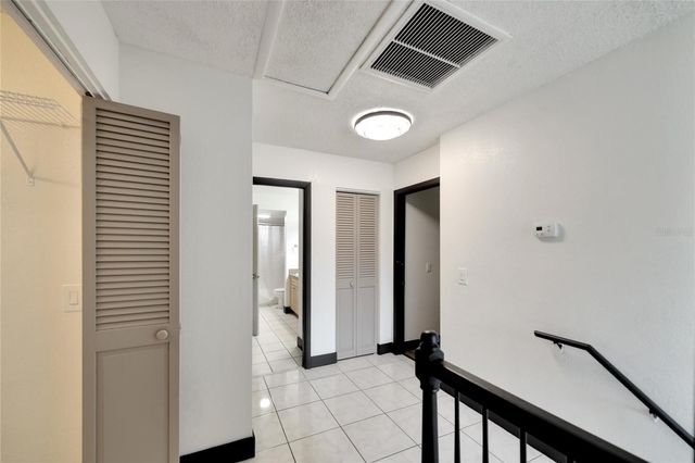 6301 NEWTOWN CIRCLE 1A4, Tampa, FL 33615