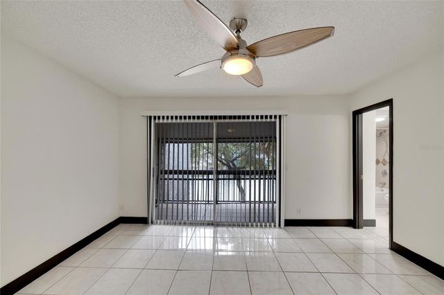 6301 NEWTOWN CIRCLE 1A4, Tampa, FL 33615