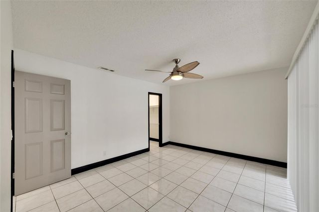 6301 NEWTOWN CIRCLE 1A4, Tampa, FL 33615