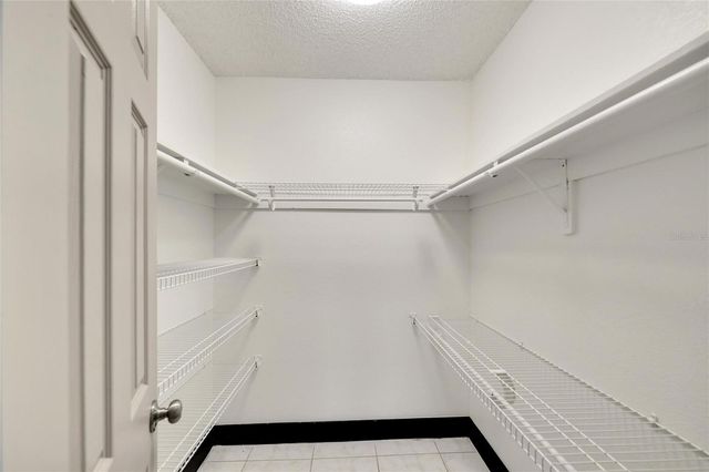 6301 NEWTOWN CIRCLE 1A4, Tampa, FL 33615